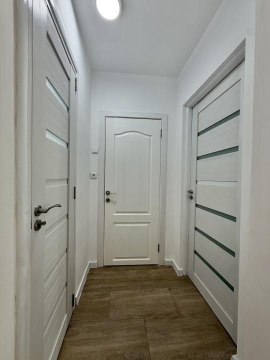 Apartament 2 camere, renovat complet, etaj 9/10, zona Dambovita – fotografia 12 din 17