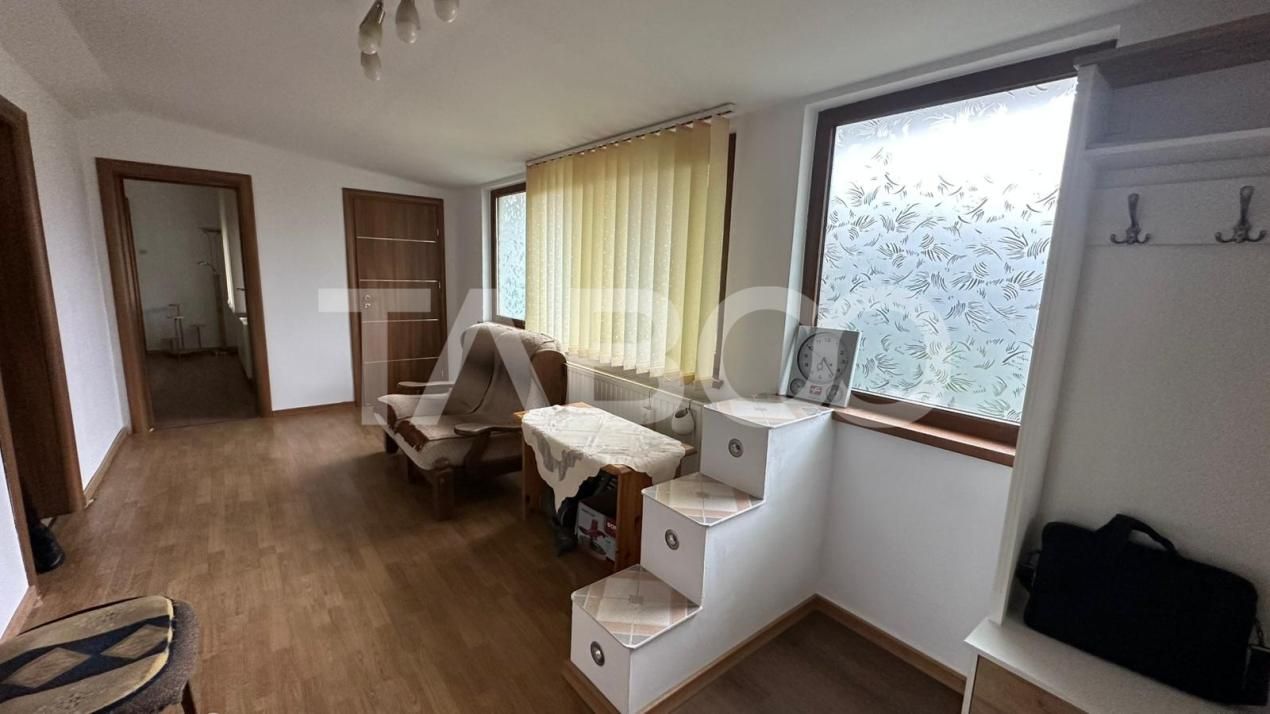 Casa cu acces auto cu 2 apartamente separate garaj  Piata Cluj Sibiu – fotografia 5 din 19