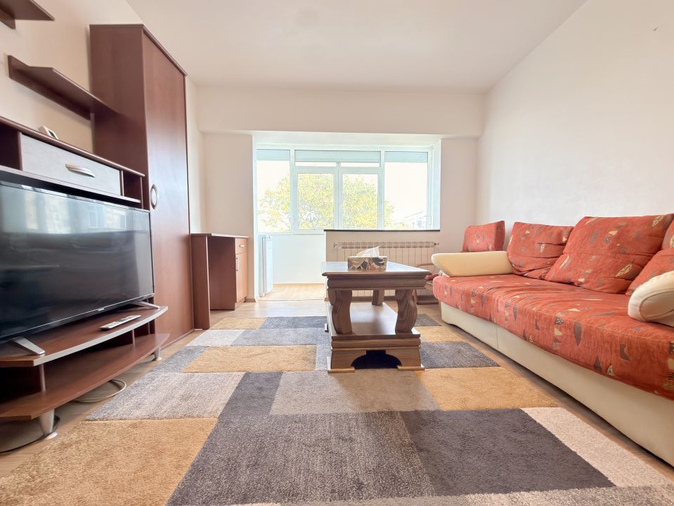 Apartament cu 3 camere decomandat de inchriat in Faleza Nord | Parcare inclusa – fotografia 2 din 11