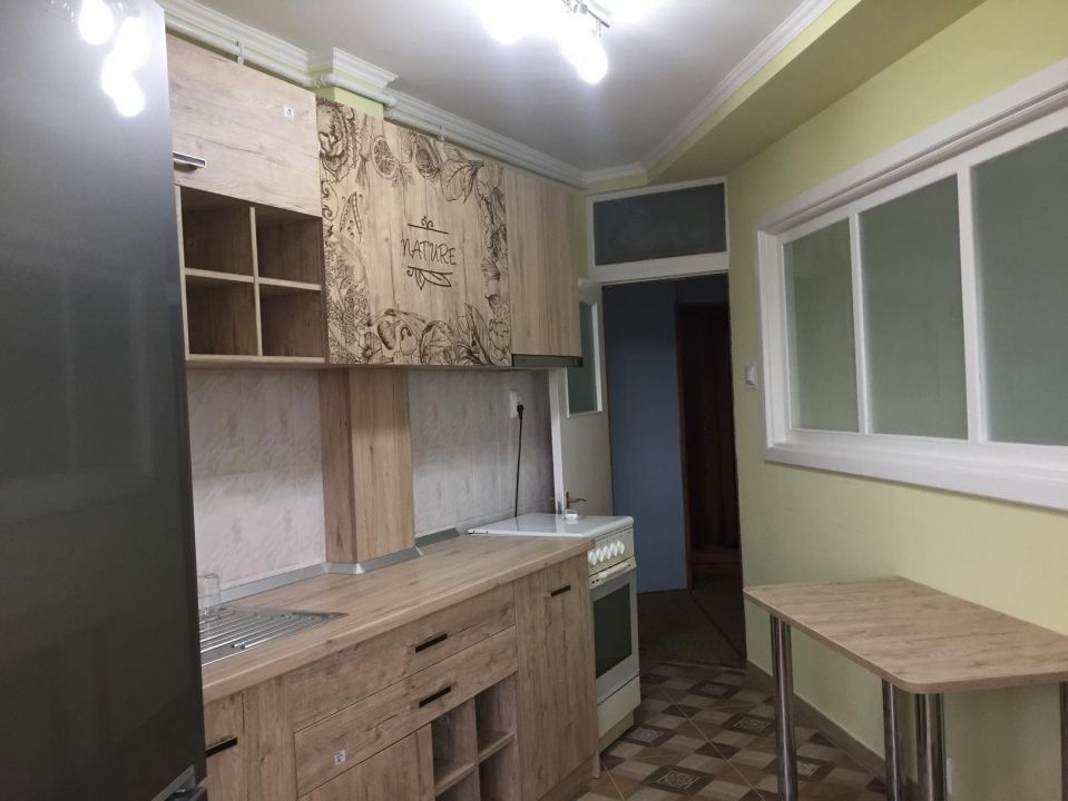Apartament 4 camere I decomandat I Cetate cu vedere spre Catedrala I 2 bai I – fotografia 9 din 10