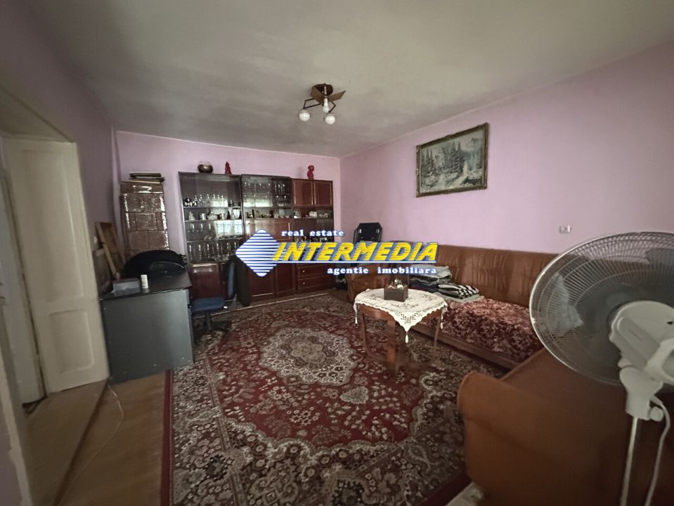 Proprietate 2 case curte pavata Teren 700 mp Hotel CETATE gard utilitati – fotografia 20 din 28