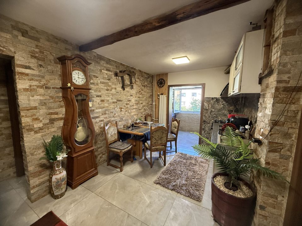 Apartament 2 camere decomandat, 52.96 mp, cartier Rovine, zona Bacriz – fotografia 5 din 10