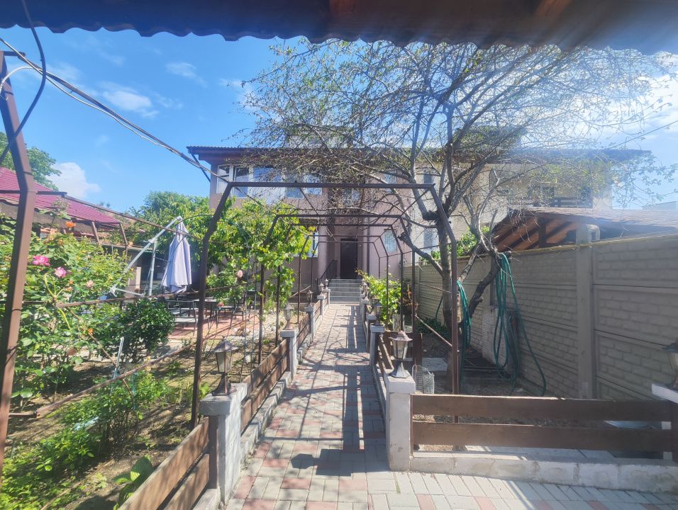 Casa 4 camere, teren 397 mp, Craiova, zona IPJ Dolj – fotografia 1 din 13