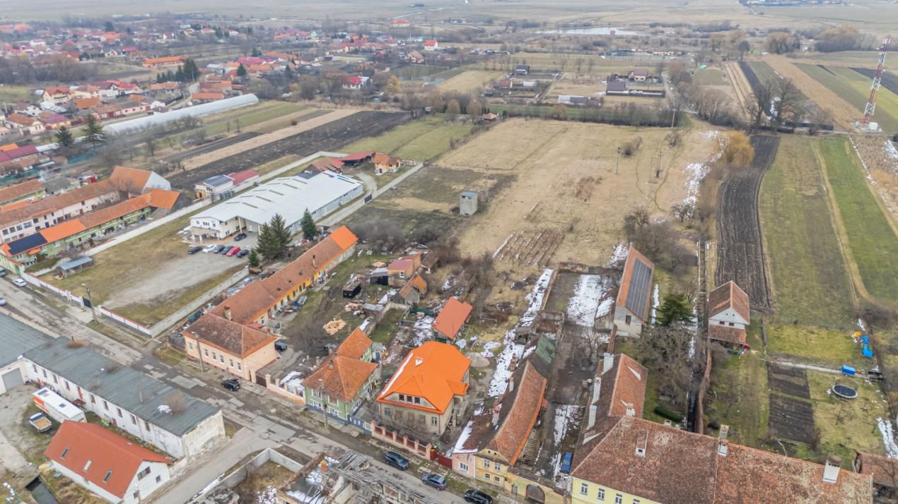 Proiect de restaurare lângă Cetatea Prejmer,  casă și teren de 5.458 mp – fotografia 34 din 35
