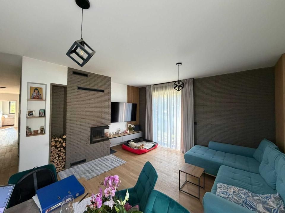 Casă premium, mobilată, zonă liniștită, garaj, 1160mp teren - Feleacu – fotografia 1 din 7