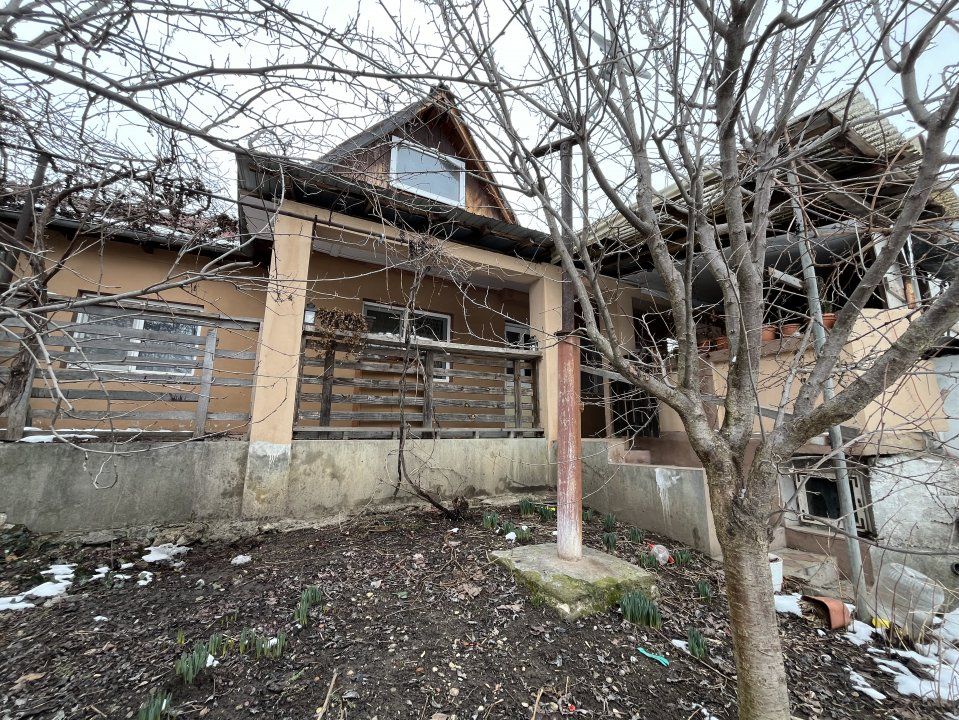 Casa la sol,3camere constructie mixta,renovata,mobilata,utilata,Valu lui Traian! – fotografia 2 din 9