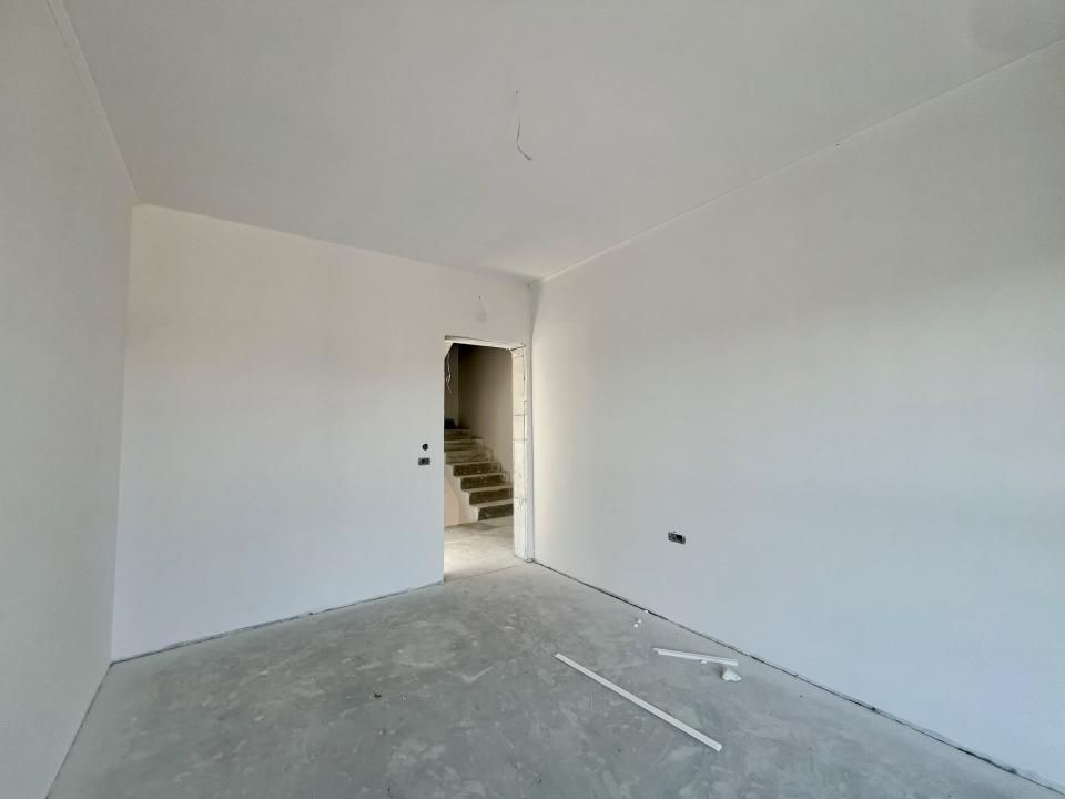 Triplex modern, 4 camere, 103 mp utili, 316 mp teren - Zona Sacalaz – fotografia 9 din 12