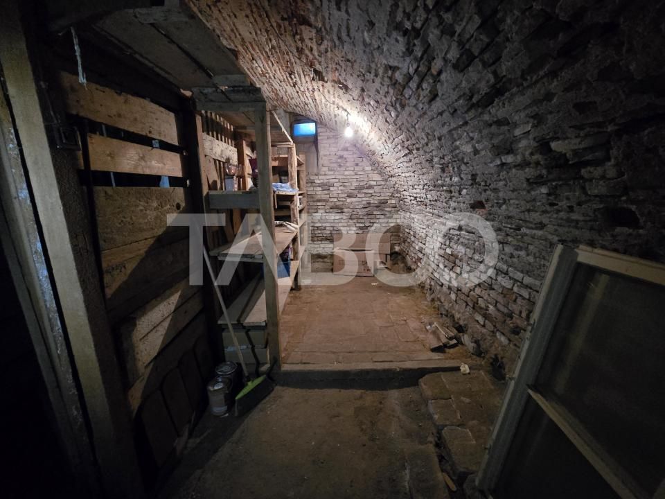 Apartament 2 camere de vanzare 2 pivnite garaj Centrul Istoric Sibiu – fotografia 25 din 27