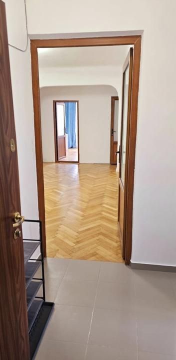 4 Camere Calea Calarasilor - Piata Muncii | centrala proprie | – fotografia 5 din 12