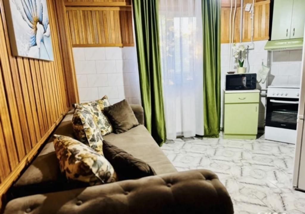 DE INCHIRIAT Apartament 1 camera, 50mp, etaj 1 - Aradului – fotografia 1 din 7