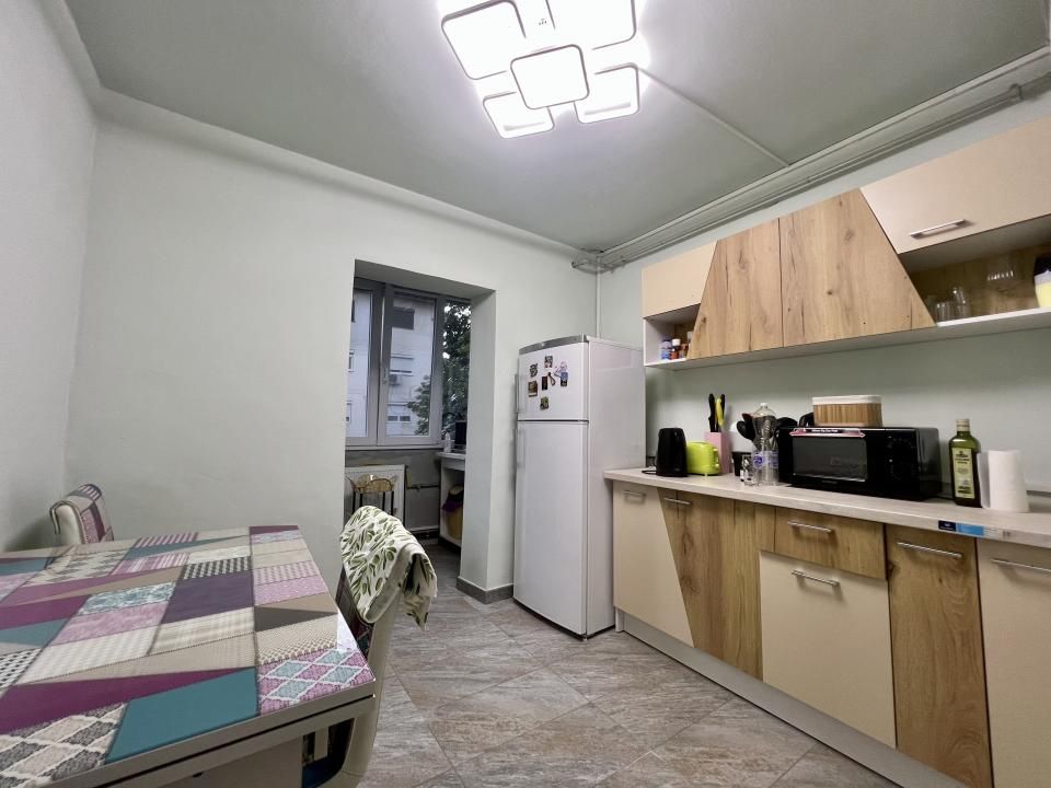Apartament cu 3 camere, 72mp utili, etaj 2, decomandat - zona Lunei – fotografia 8 din 12