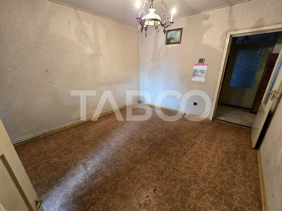 Apartament decomandat 4 camere 4 balcoane 2 bai etaj 1 Central Sibiu – fotografia 14 din 22