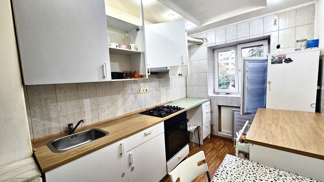 Basarabia-Diham | 2 Camere Decomandat | 53mp | partial mobilat si utilat – fotografia 17 din 23