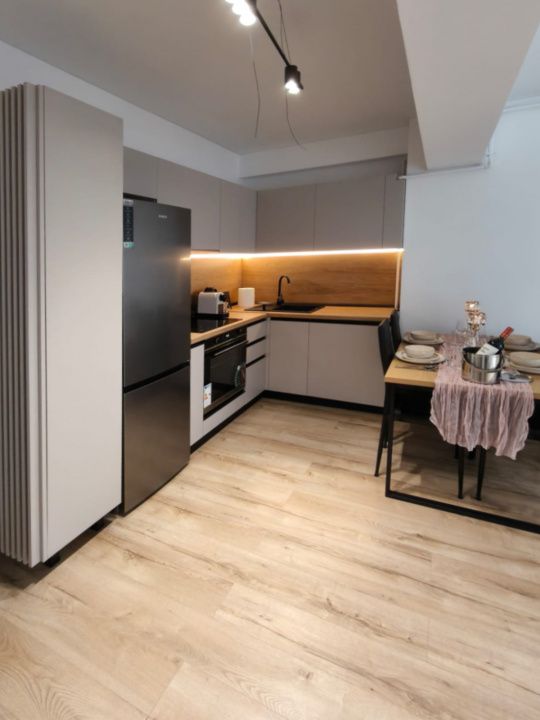 Apartament de închiriat - Zona Mamaia Nord cu 2 camere si vedere la piscina – fotografia 2 din 9