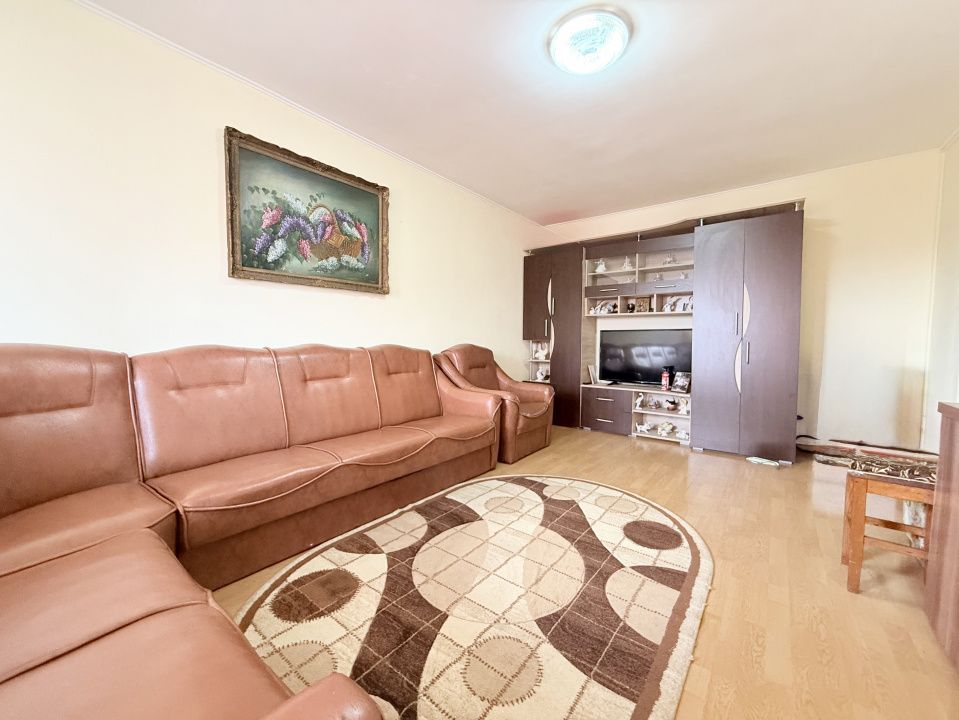 Apartament cu 3 camere de închiriat – Zona Anda – fotografia 2 din 10