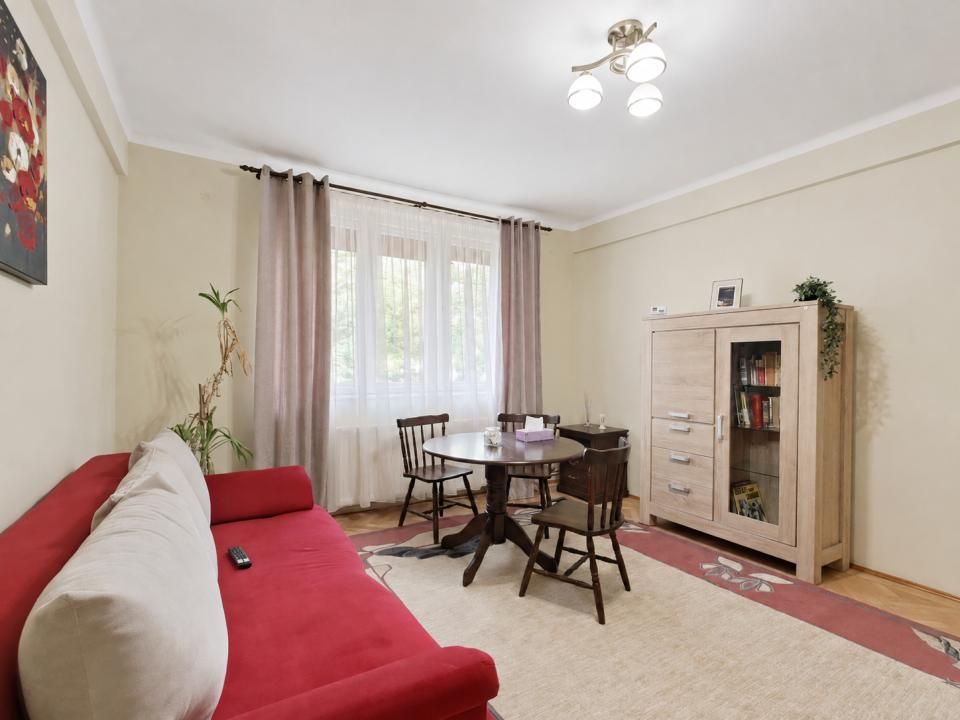 Închiriere apartament 2 camere, mobilat și utilat, Central Brasov – fotografia 1 din 13