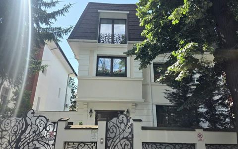 Vila 9 Camere - Refacuta Complet  | Arhitectura Clasic - Moderna | Domenii