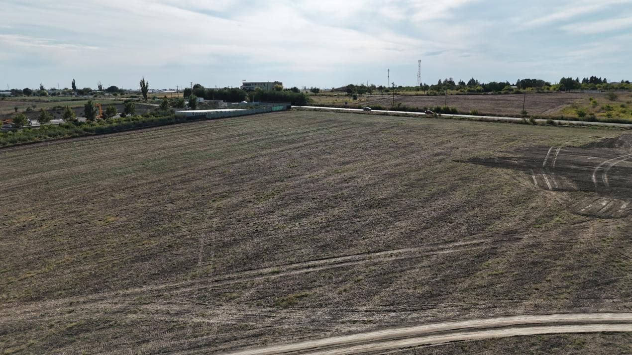 TEREN 82300 MP ÎN ESTUL ROMÂNIEI – fotografia 9 din 15