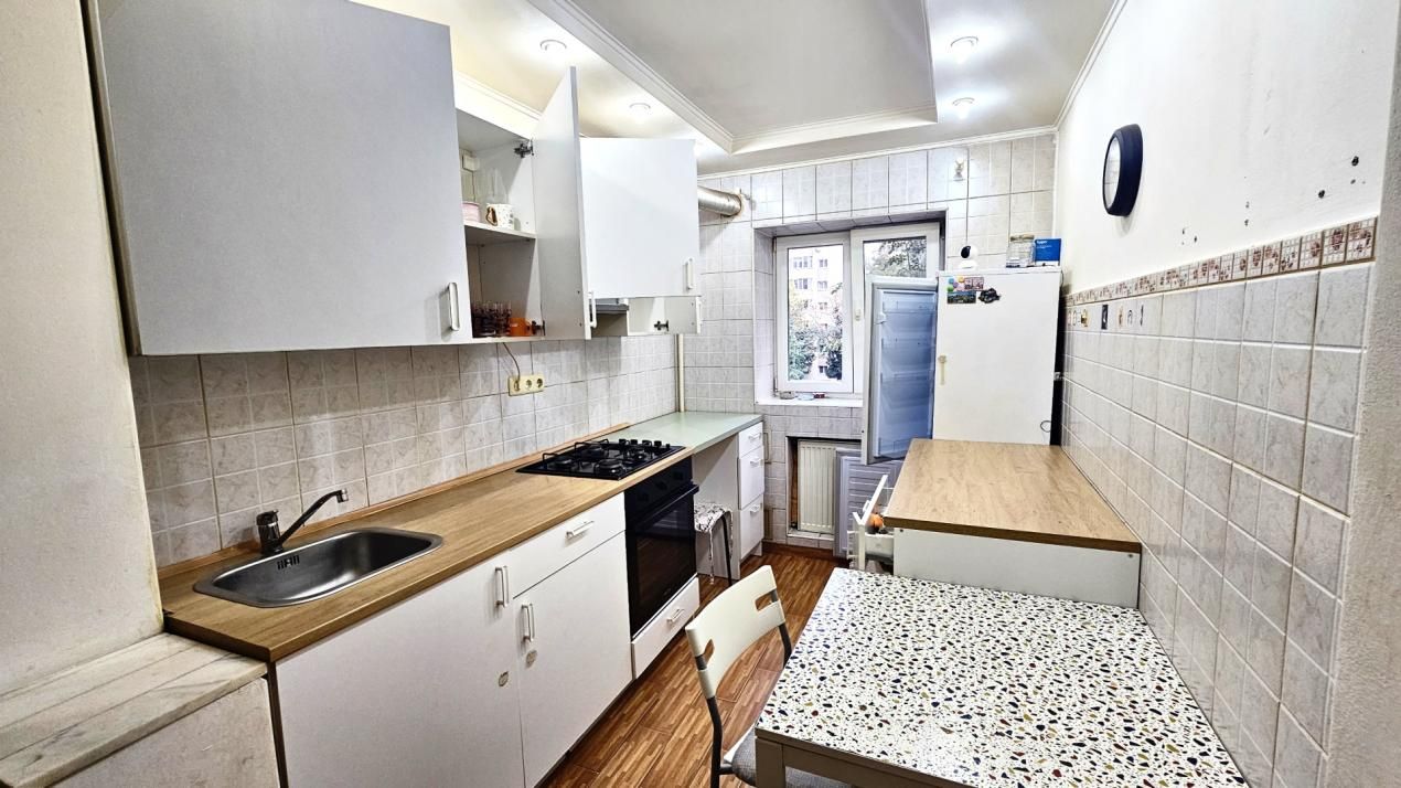 Basarabia-Diham | 2 Camere Decomandat | 53mp | partial mobilat si utilat – fotografia 4 din 23
