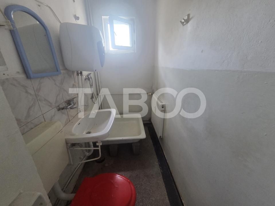 Apartament decomandat 2 camere 40 mpu etaj 2 zona 13 Decembrie – fotografia 5 din 6