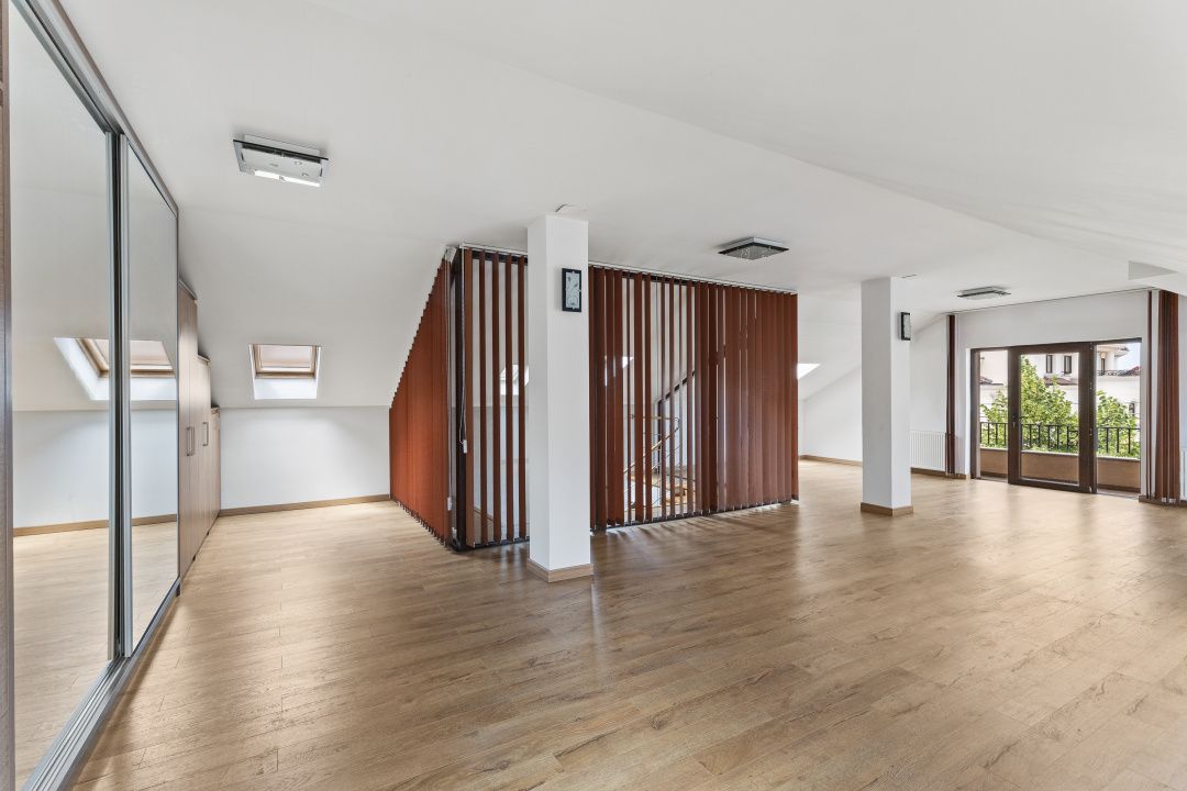 Vila spațioasă 5 camere, 5 băi, Garaj 2 mașini, Zona Primo – poziție excelentă – fotografia 19 din 31