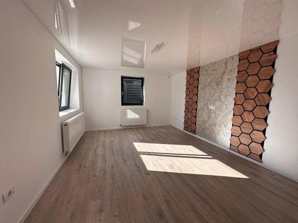 Casă de vânzare în zona KM 5 – P+1, renovată integral în 2026, teren 260 mp – fotografia 3 din 39