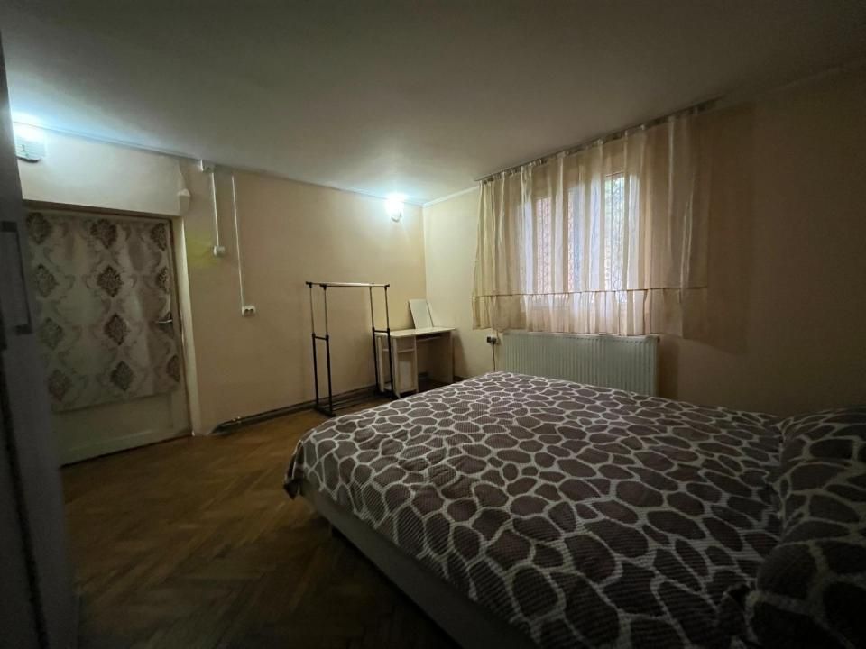 Casa pe parter 3 camere ingrijita curte si gradina Gaesti Nord – fotografia 6 din 35