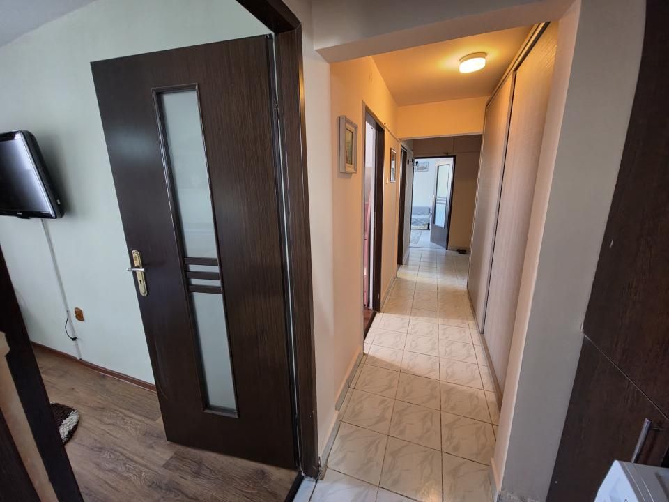 Tomis 3 apartament 3 camere decomandat Bd.Tomis – fotografia 10 din 10