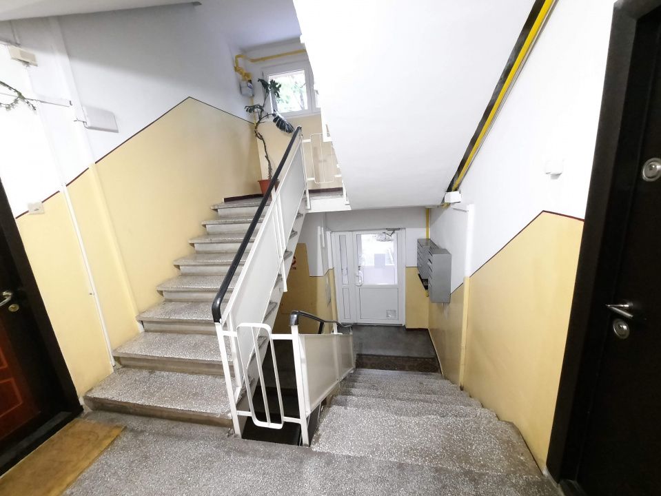 Drumul Taberei, Valea Oltului Brancusi, garsoniera parter, bloc 4 etaje, boxa – fotografia 13 din 28