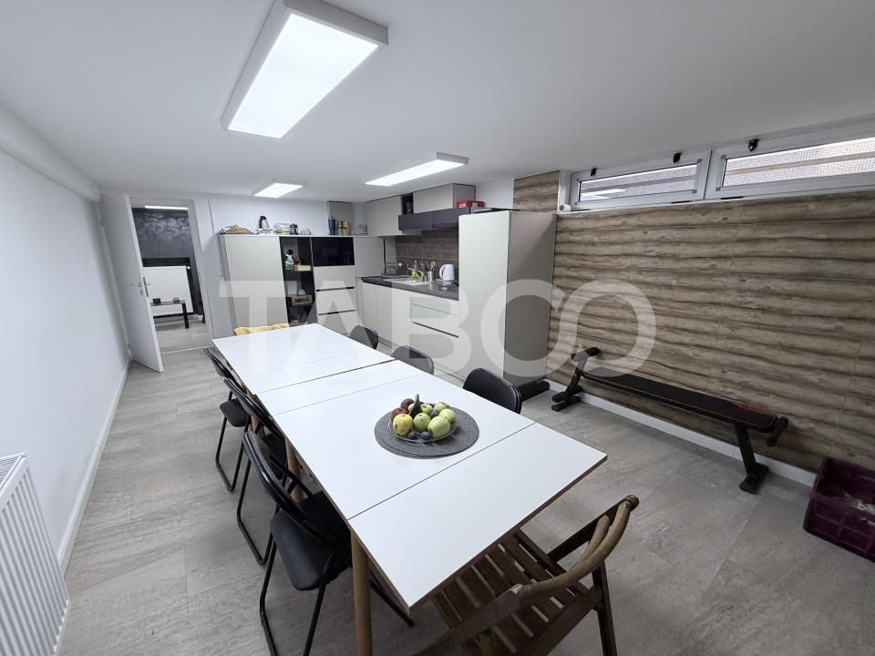 Cladire de birouri cu spatiu comercial la parter si 6 locuri parcare – fotografia 13 din 13