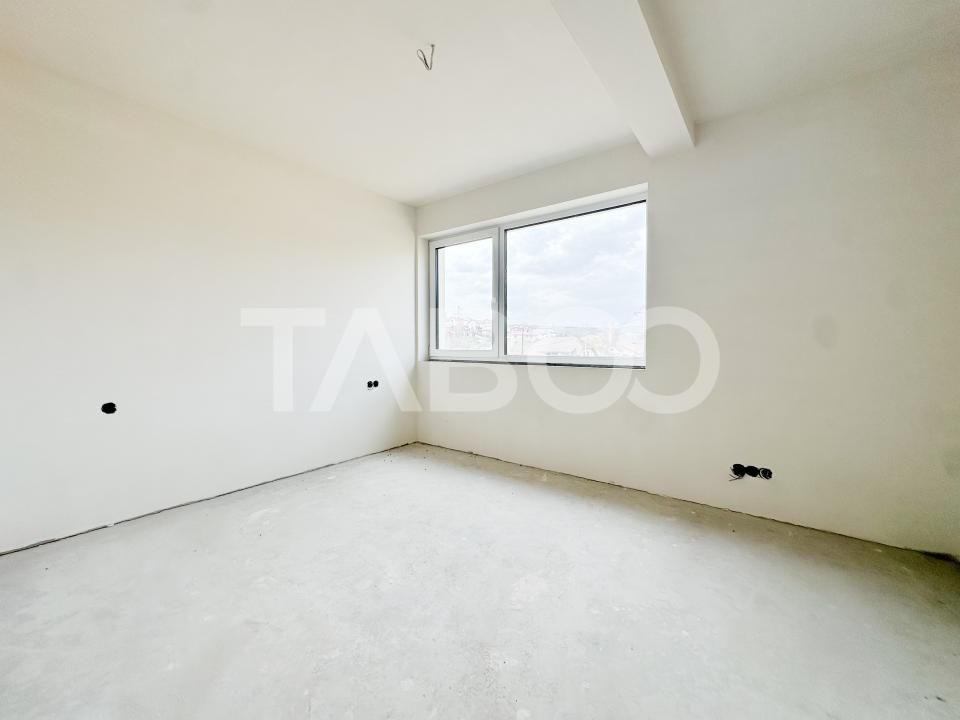 Casa cuplata de vanzare semifinisat in Dambul Rotund cu garaj – fotografia 9 din 14