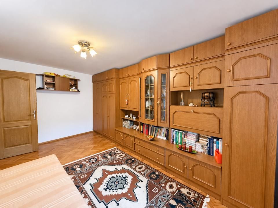 APARTAMENT 2 CAMERE ÎN CENTRUL SIBIULUI – OPORTUNITATE CU POTENȚIAL ENORM! – fotografia 2 din 11