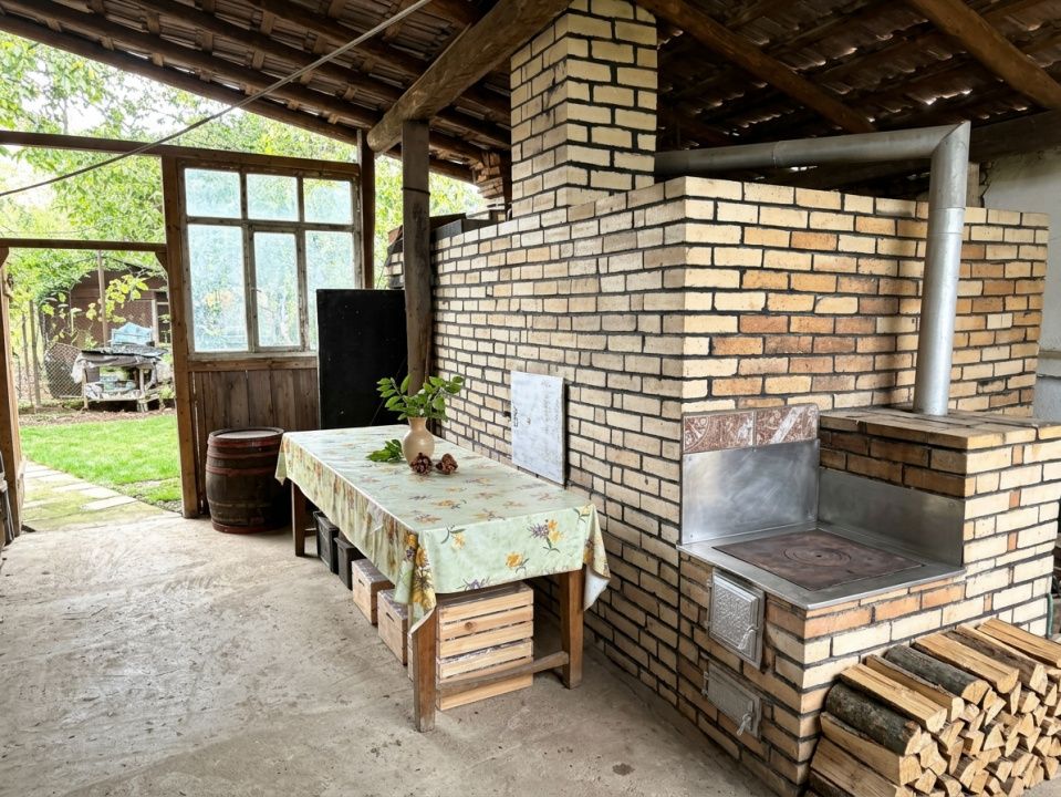 CASĂ DE VÂNZARE ÎN ȘARD, COMUNA IGHIU – TEREN 2.709 MP | 2 CASE | GARAJE | ANEXE – fotografia 10 din 23