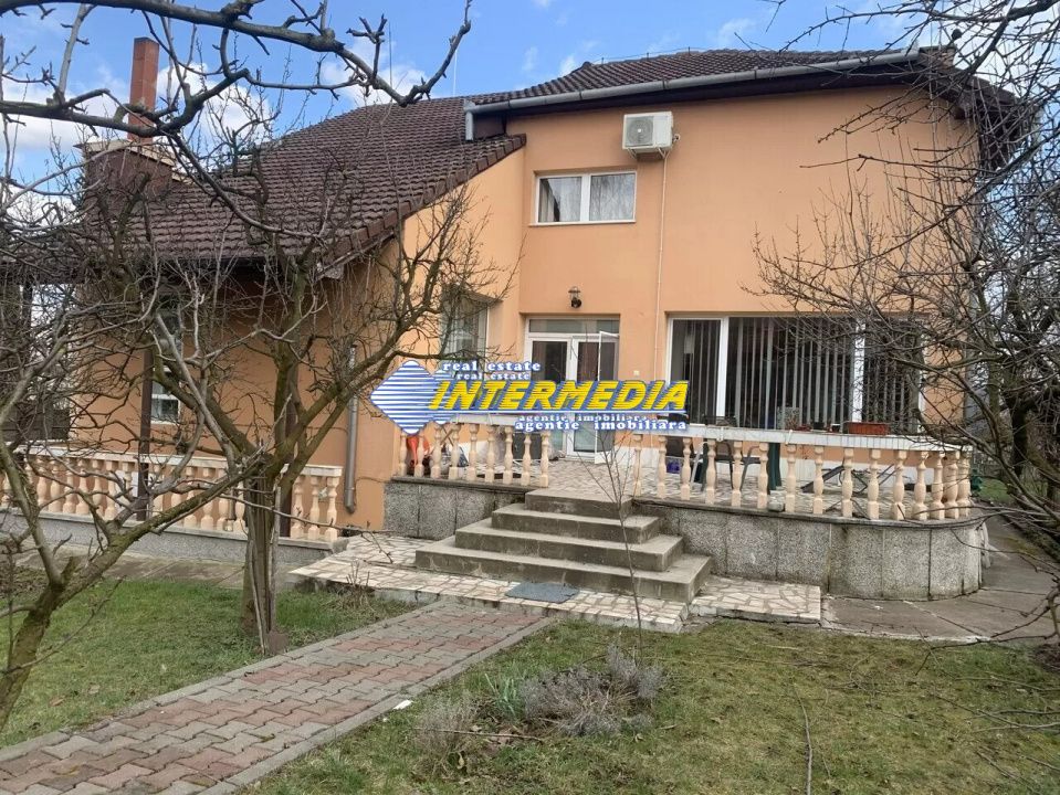 Vanzare Casa S+P+E in Alba Iulia Zona Cetate Skit finisata mobilata teren 800 mp – fotografia 1 din 26