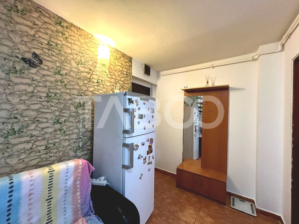 Apartament la mansarda de vanzare 4 camere decomandate Rahovei – fotografia 9 din 10
