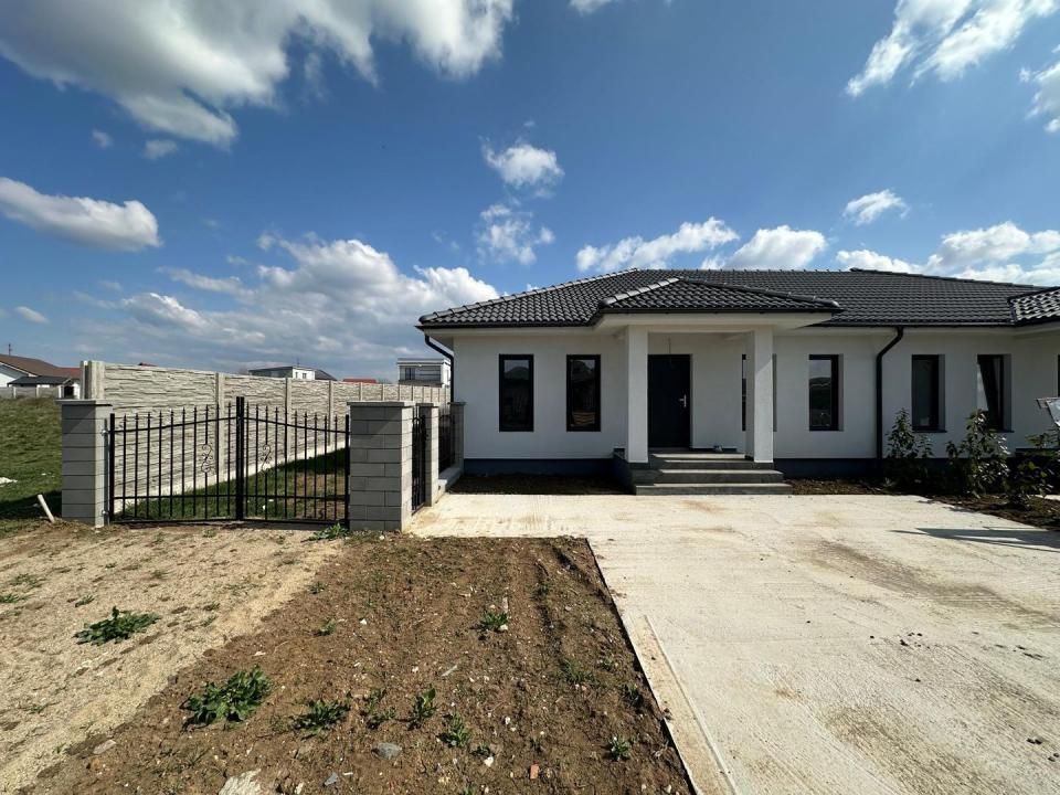 Duplex in Sanandrei | 3 camere | Toate utilitatile | Parter | – fotografia 1 din 14