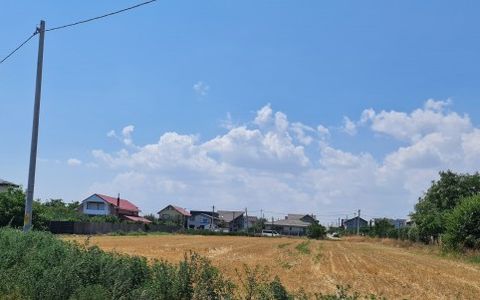 Vand teren in Lazu