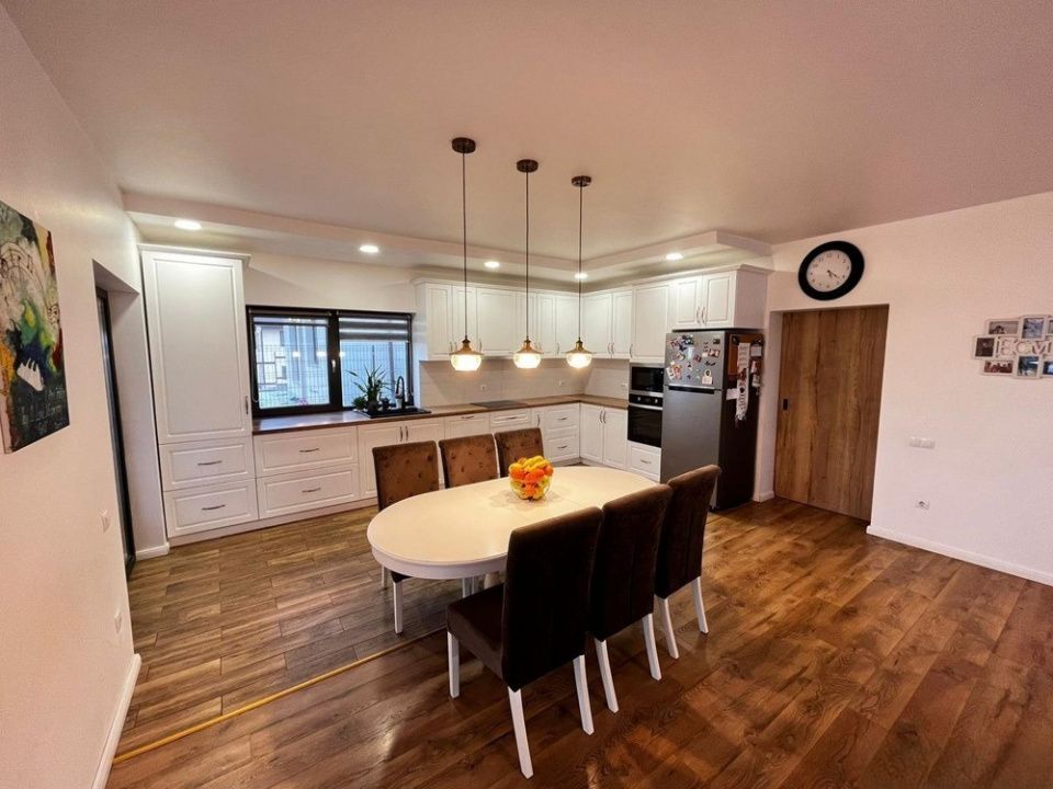 Vilă la cheie, 249 mp utili, teren 640 mp | Dezmir – Planoarelor – fotografia 1 din 10