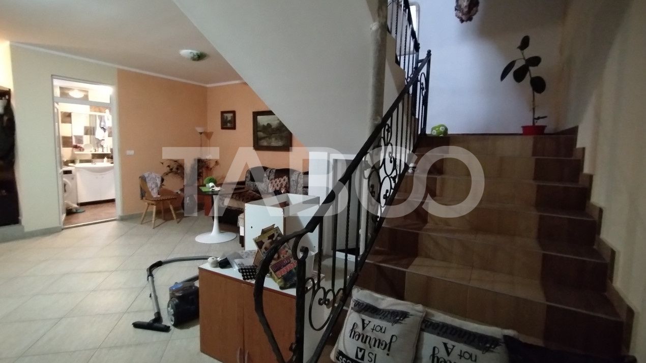 Afacere si locuinta cu teren de 1450 mp de vanzare in Rausor – fotografia 6 din 24