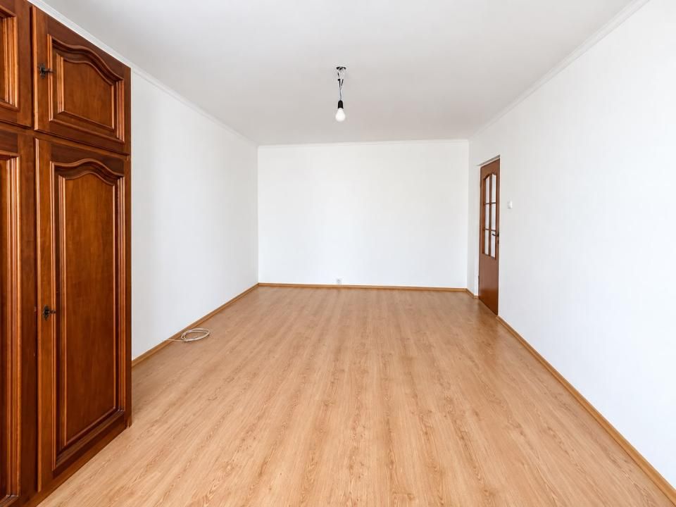 Apartament cu 4 camere de vanzare in Oradea , tip PC , Decebal – fotografia 1 din 13