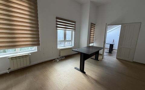 Spatiu de Birou de Inchiriat cu acces si Parcari CENTRU UltraCentral Alba Iulia