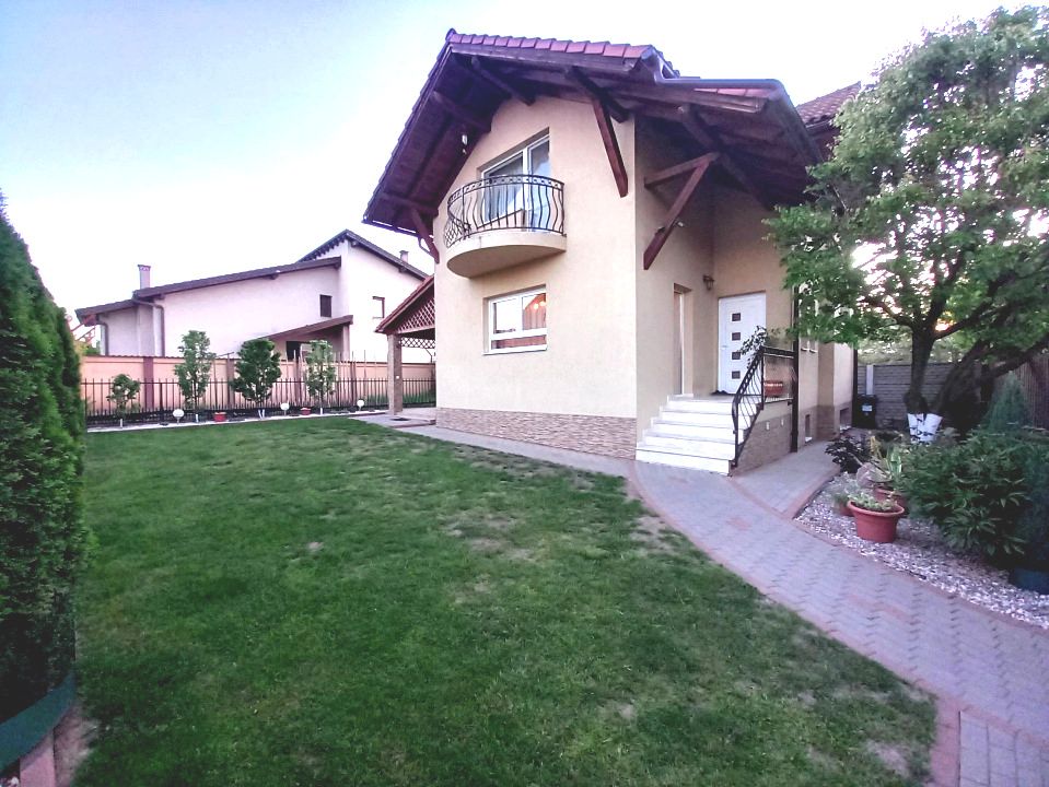 Casă Superba | CETATE Izvorului | 326 mp Teren | Curte | Terasă | Grădină – fotografia 8 din 51