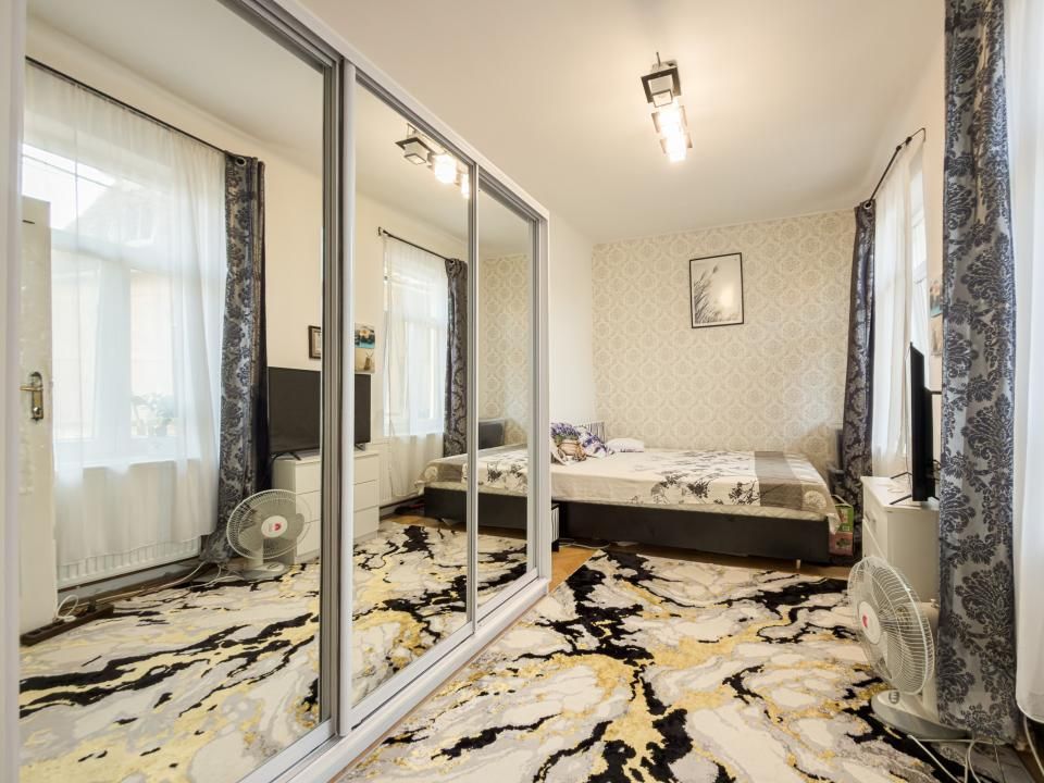 Apartament ultracentral | 2 camere | balcon 20 Mp | Pod pe toată suprafața – fotografia 9 din 17