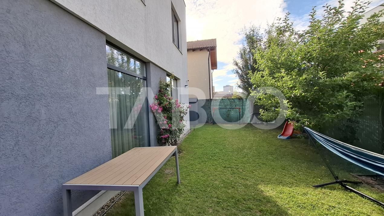 Casa moderna de vanzare tip qvadruplex 3 in 1 in Selimbar Sibiu – fotografia 16 din 26
