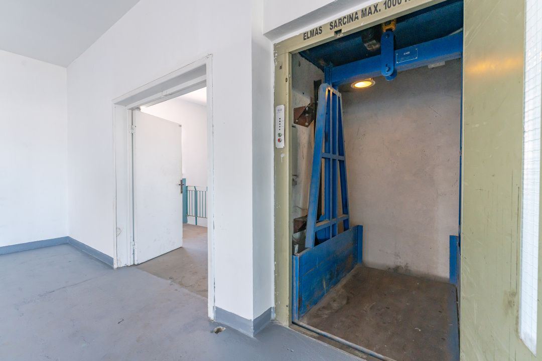 Hală 664 mp cu showroom, lift marfă și 15 parcări Brașov – fotografia 11 din 22