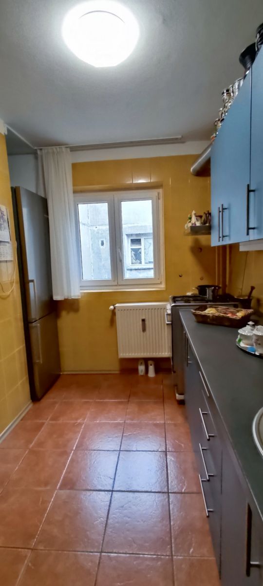 Apartament 3 camere | 68 mp | Etaj 9/10 | Vedere deschisă | Zona Tineretului – fotografia 2 din 12