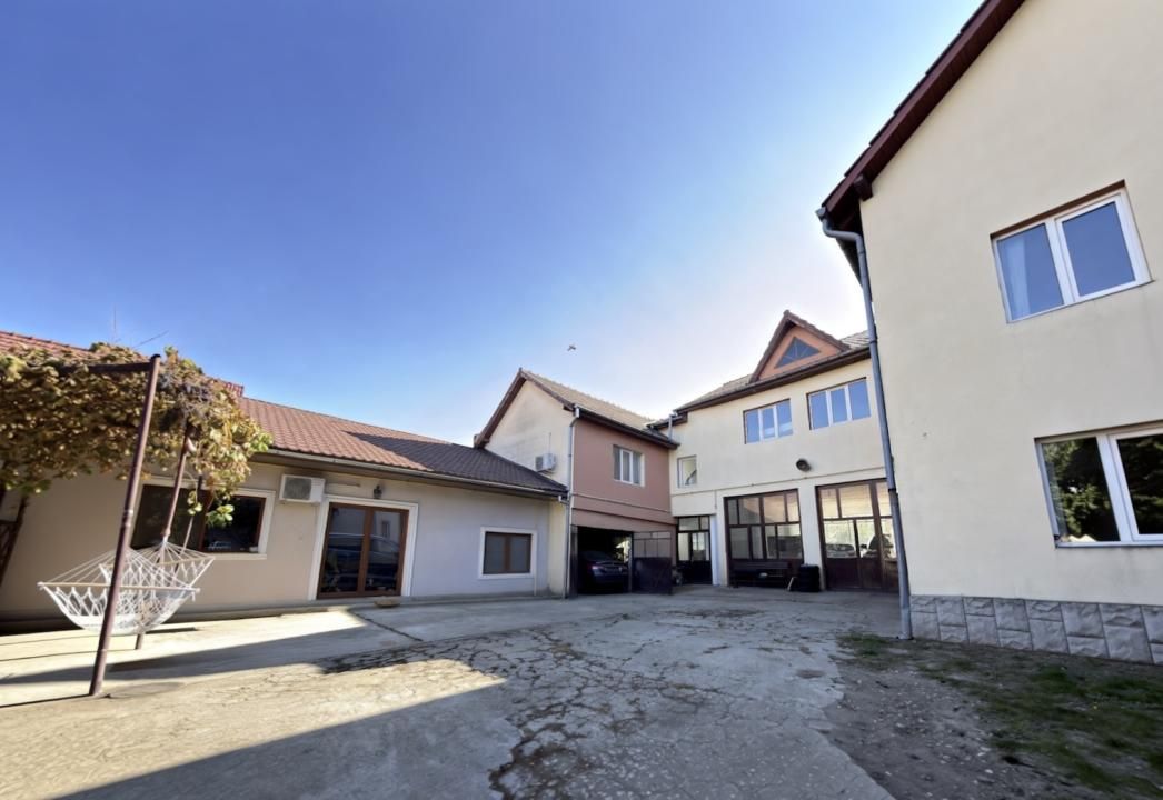 Casa individuala P+E+M cu 7 camere, garaj 140mp, 1084mp teren - Timisoara – fotografia 1 din 31