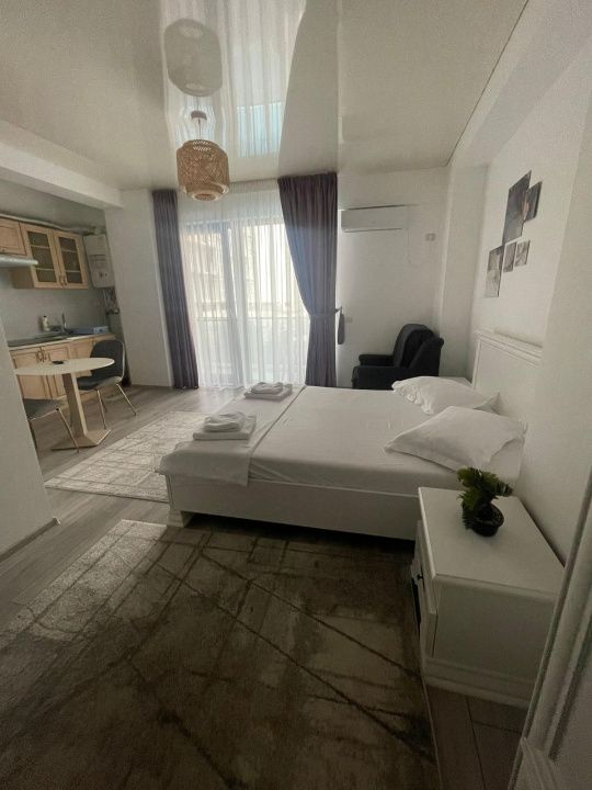 Studio la doi pasi de mare, Mamaia Nord – fotografia 12 din 17