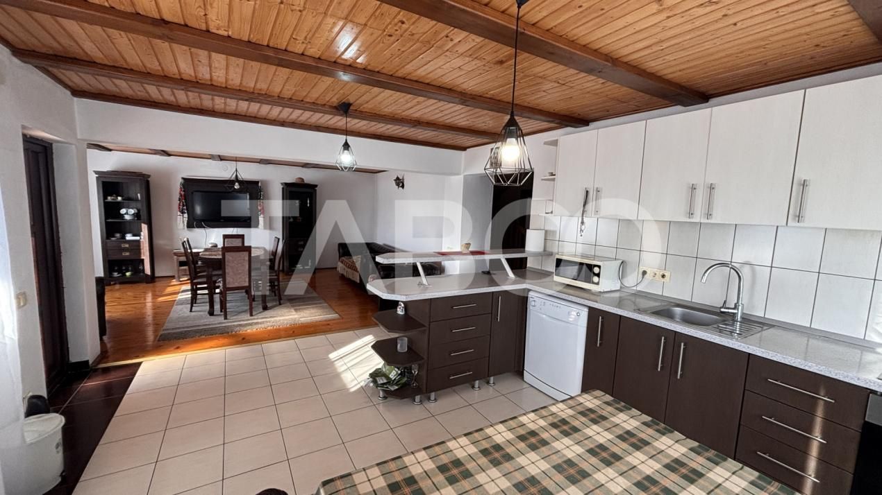 Casa individuala de vanzare zona Sura Mare individuala 900 mp teren – fotografia 1 din 24