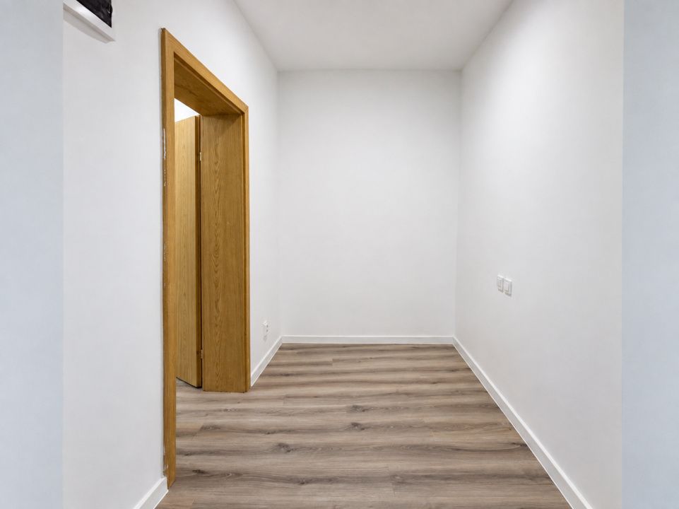 Spatiu comercial nou, 45 mp, cu curte proprie | Ideal birou sau servicii – fotografia 6 din 9